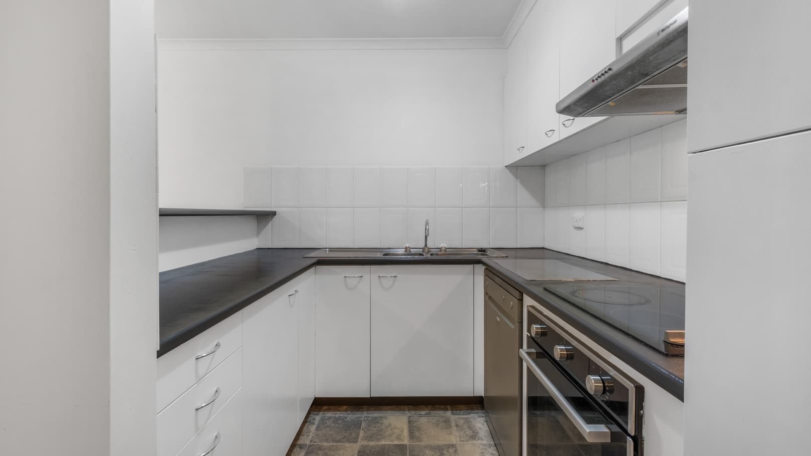 4/9 Howitt Street, Kingston ACT 2604, Kingston - Thumbnail 3