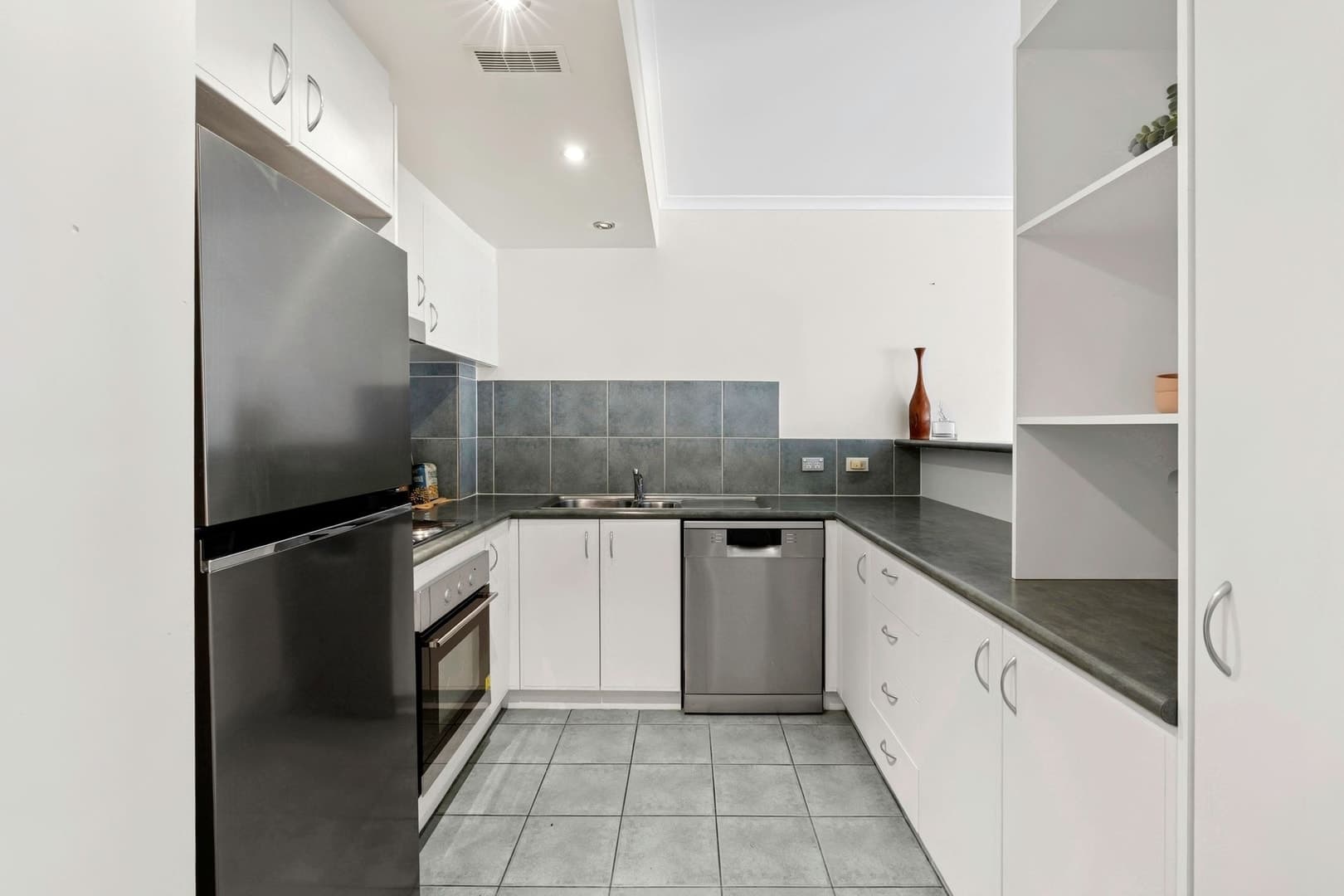 130/72 Wentworth Avenue, Kingston ACT 2604, Kingston - Thumbnail 3