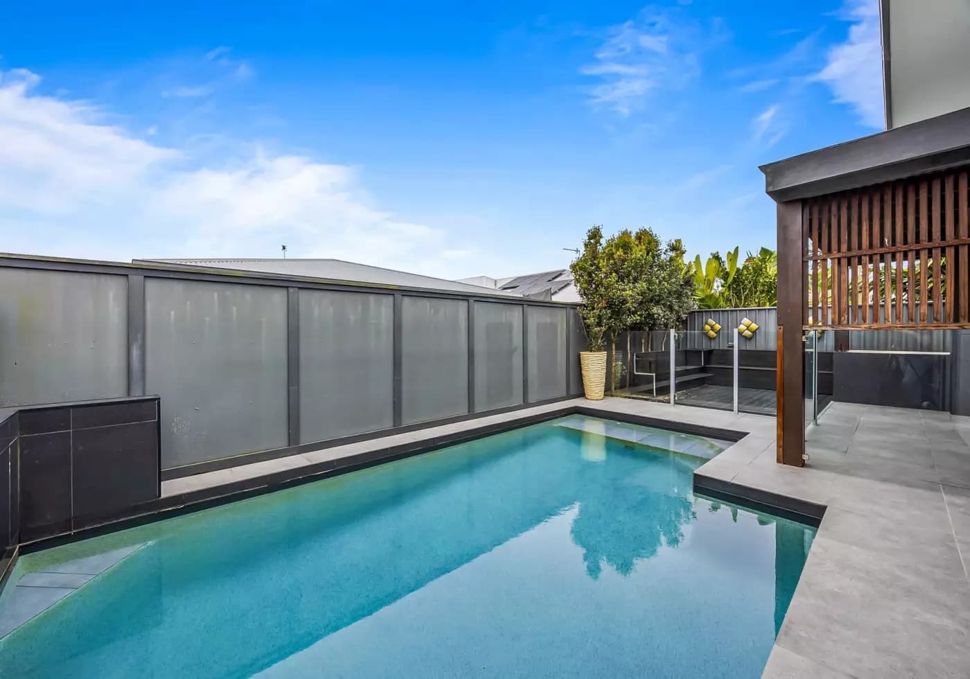 15 Kite Street, Mountain Creek, Tender - Thumbnail 2
