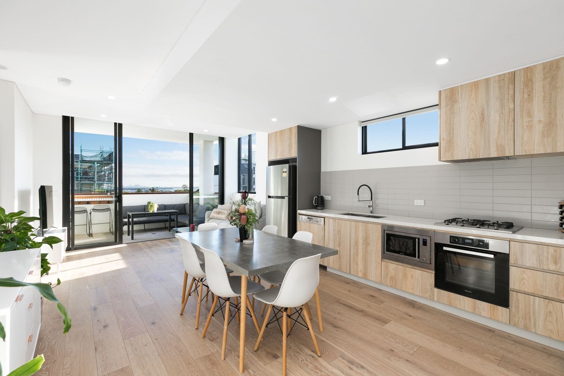 305/7 Hinkler Avenue Caringbah NSW, Caringbah - Image 1
