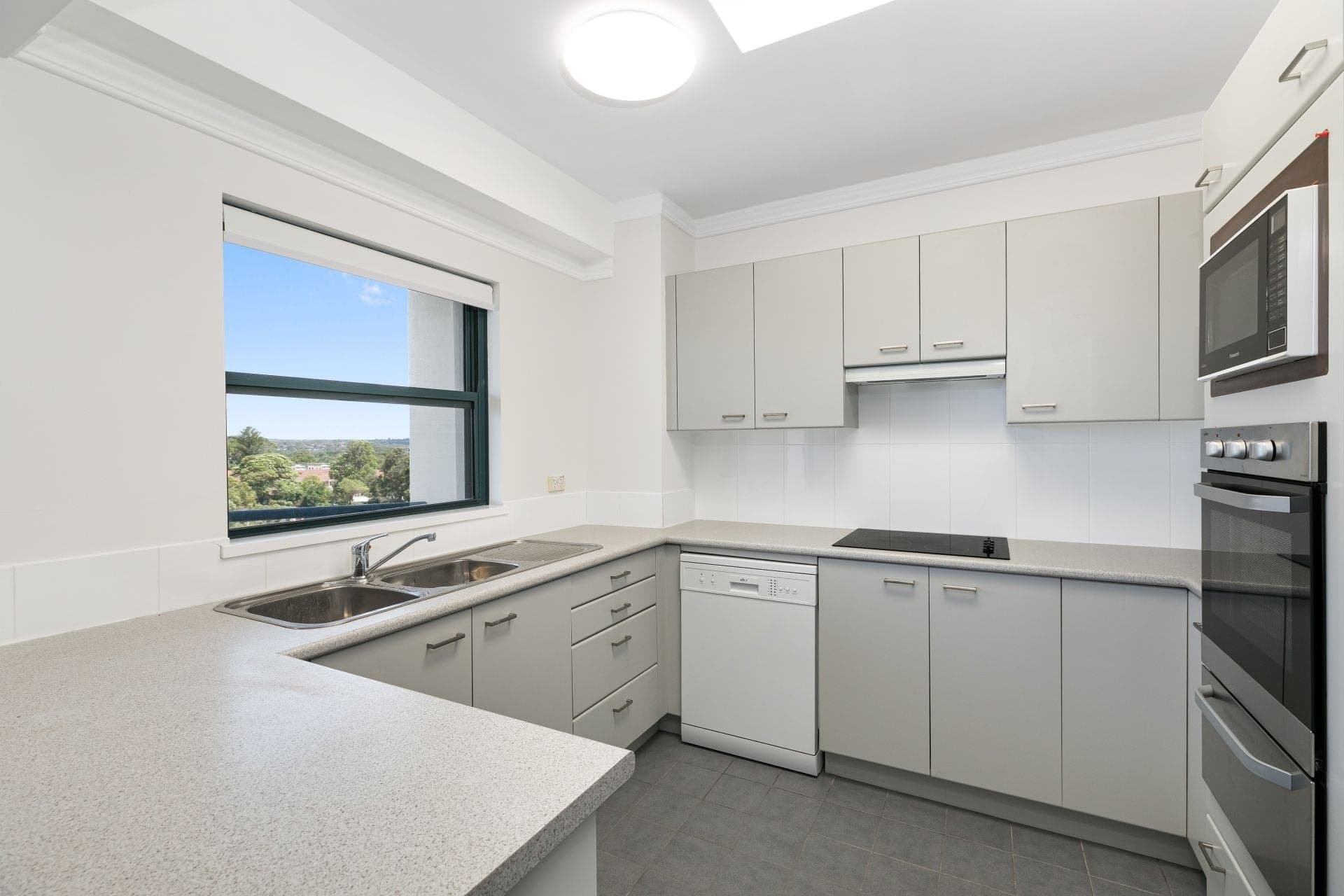 39/30-36 Belmont Street Sutherland NSW, Sutherland - Thumbnail 2