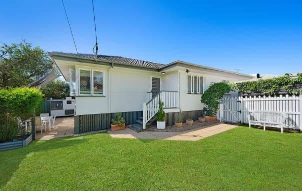 4A Julia St, Clontarf - Image 1