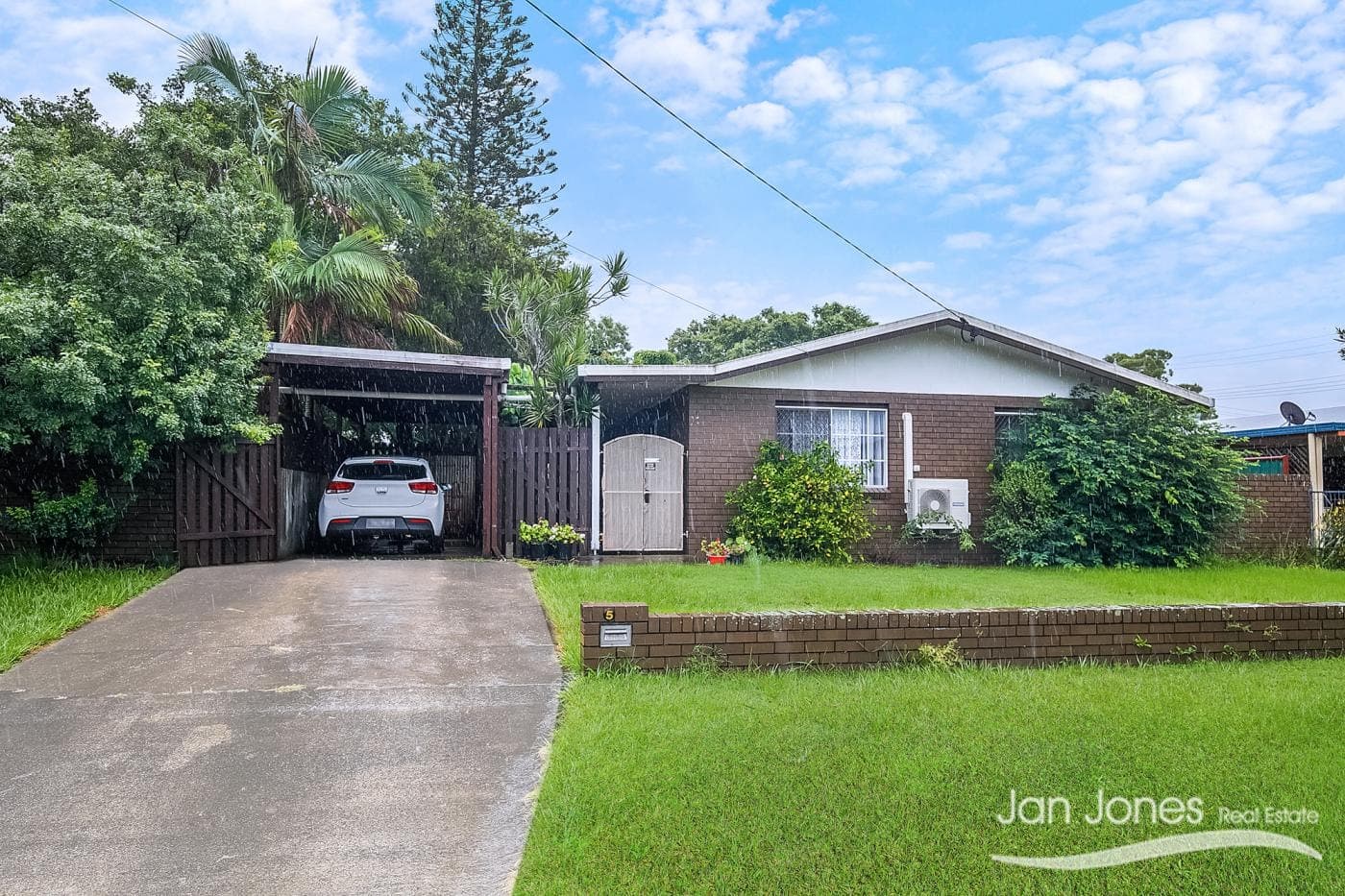 5 Bisschop St, Deception Bay, Deception Bay - Image 1