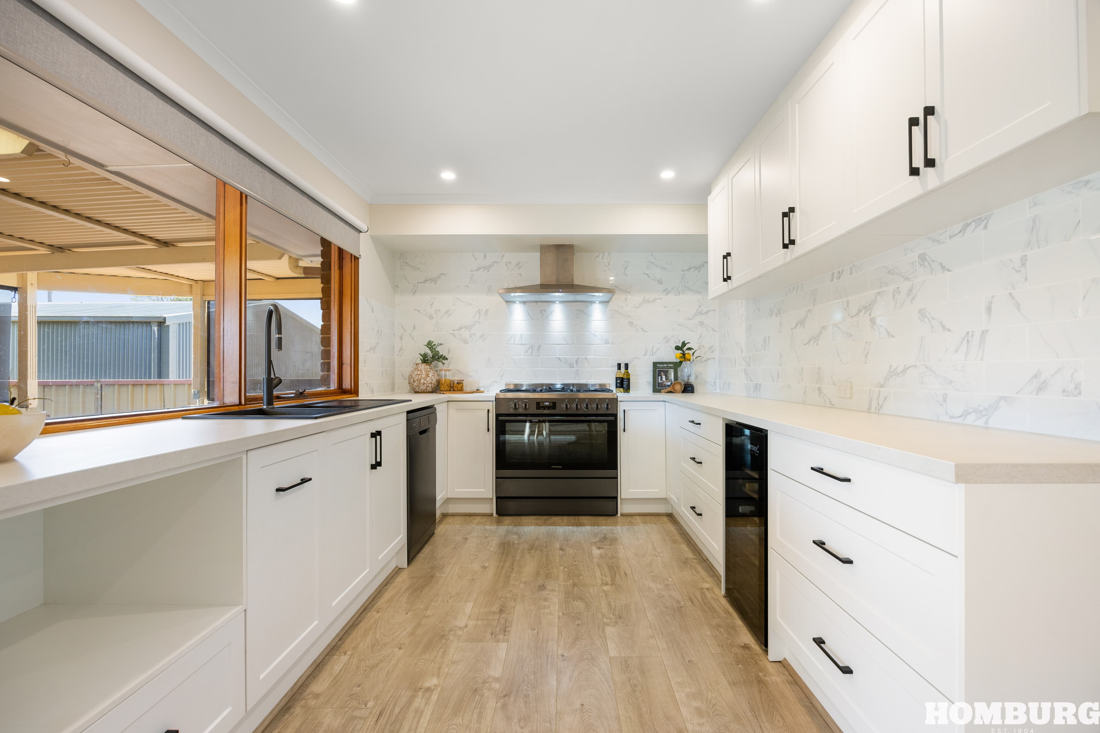 9 King Street South, STOCKWELL, Stockwell - Thumbnail 2