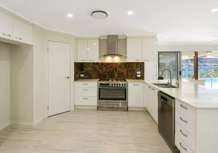 1 Aloe Street, Mountain Creek, Tender - Thumbnail 6
