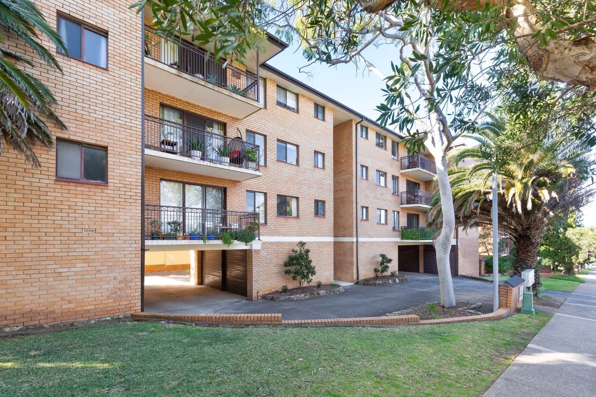 2/72-74 Parramatta Street Cronulla NSW, Cronulla - Image 1