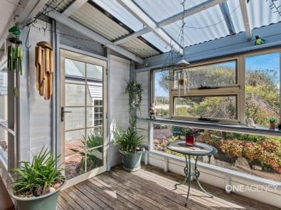 7 Rougemont Street, Stanley, Stanley - Thumbnail 3