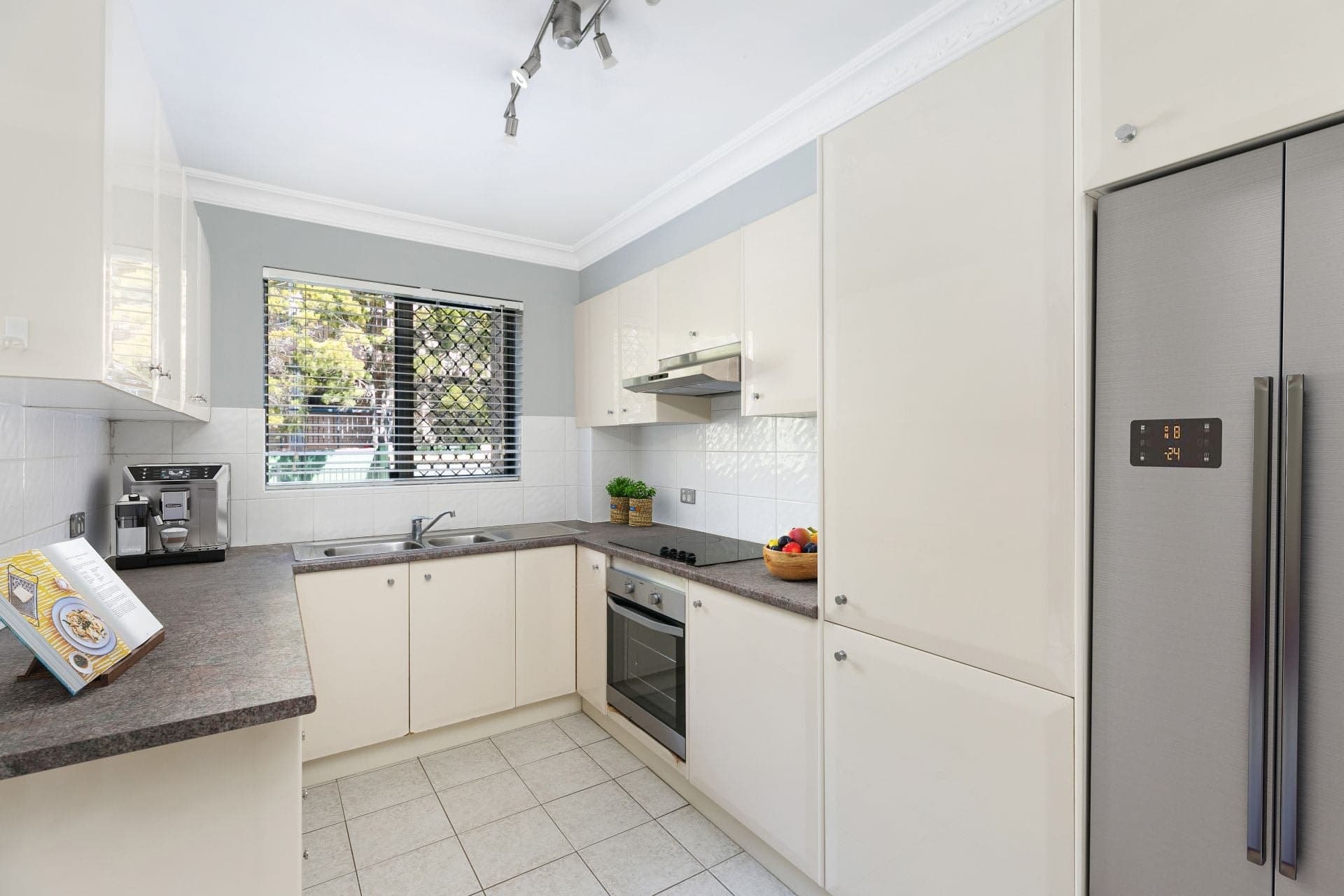 15/34-40 Merton Street Sutherland NSW, Sutherland - Thumbnail 2