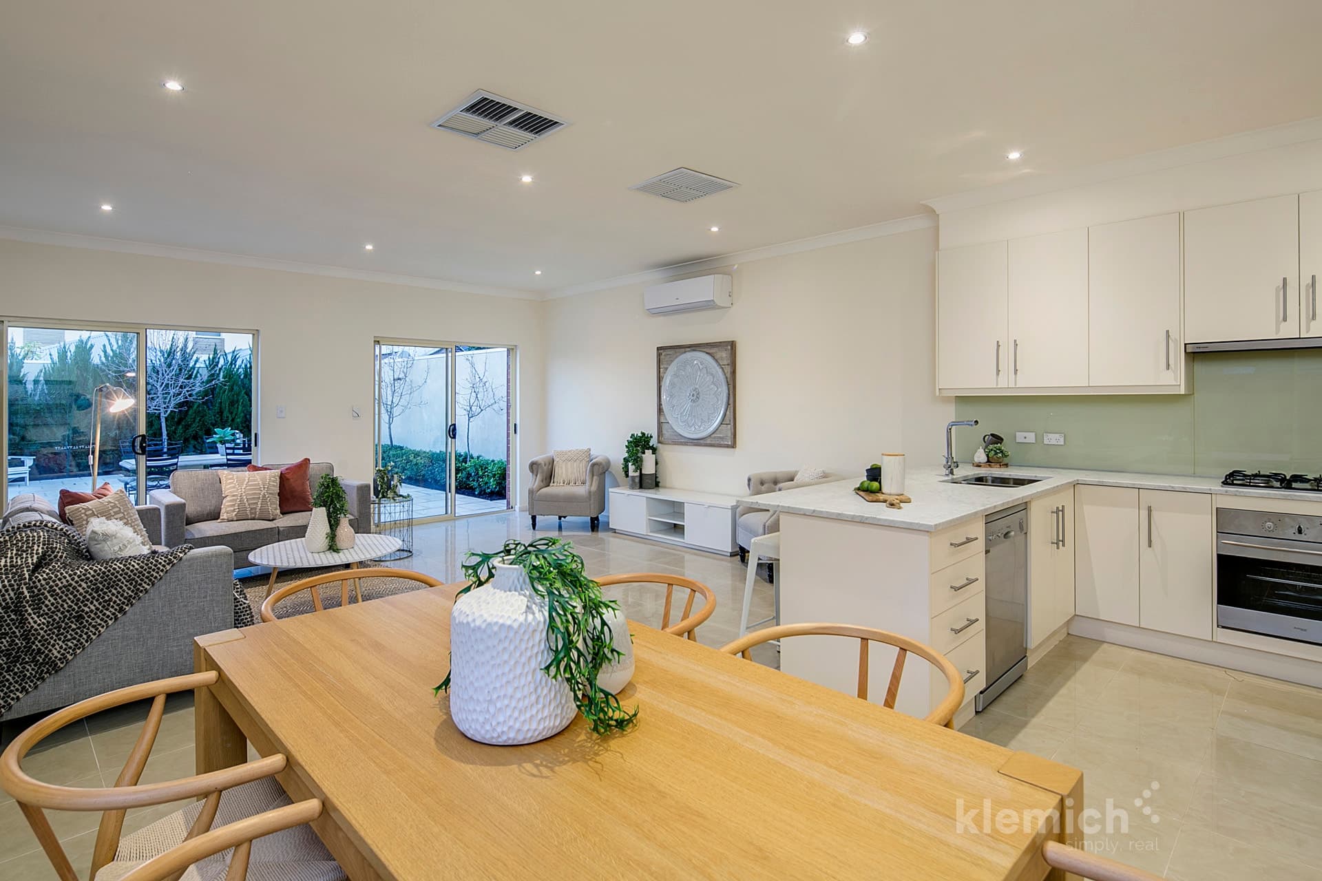 18 McQuillan Avenue, Renown Park, Renown Park - Thumbnail 2