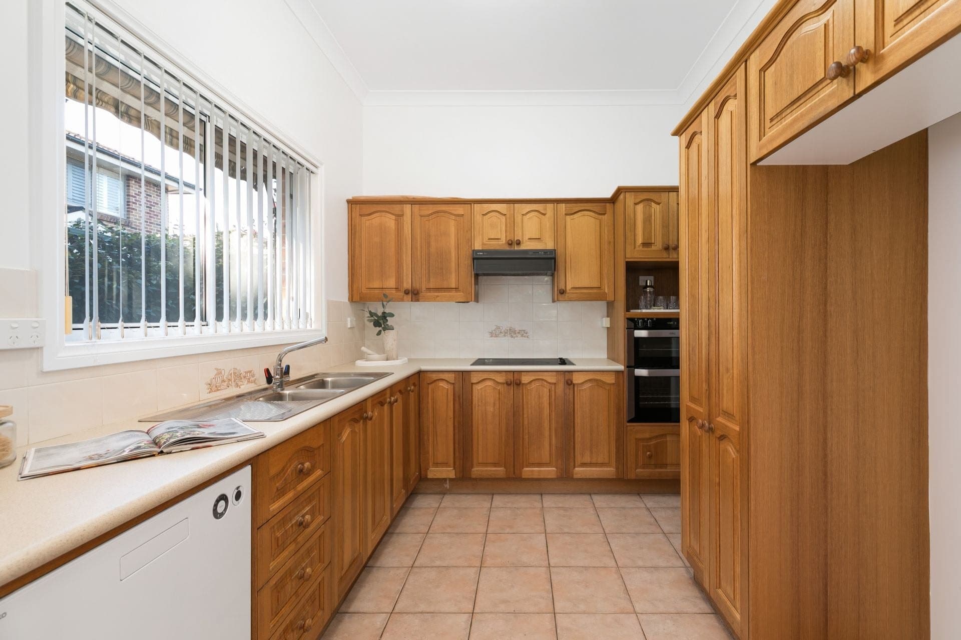 4/9 Wallumatta Road Caringbah NSW, Caringbah - Thumbnail 2