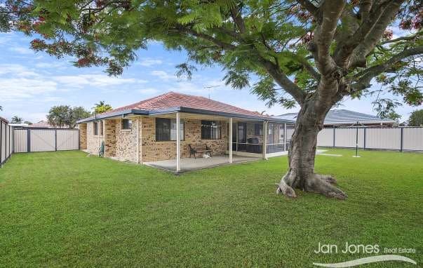55 Nottingham St, Kippa-Ring - Image 1