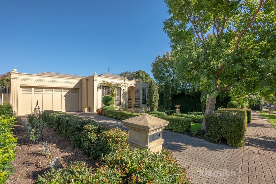 10 Brae Road, St Georges, St Georges - Image 1