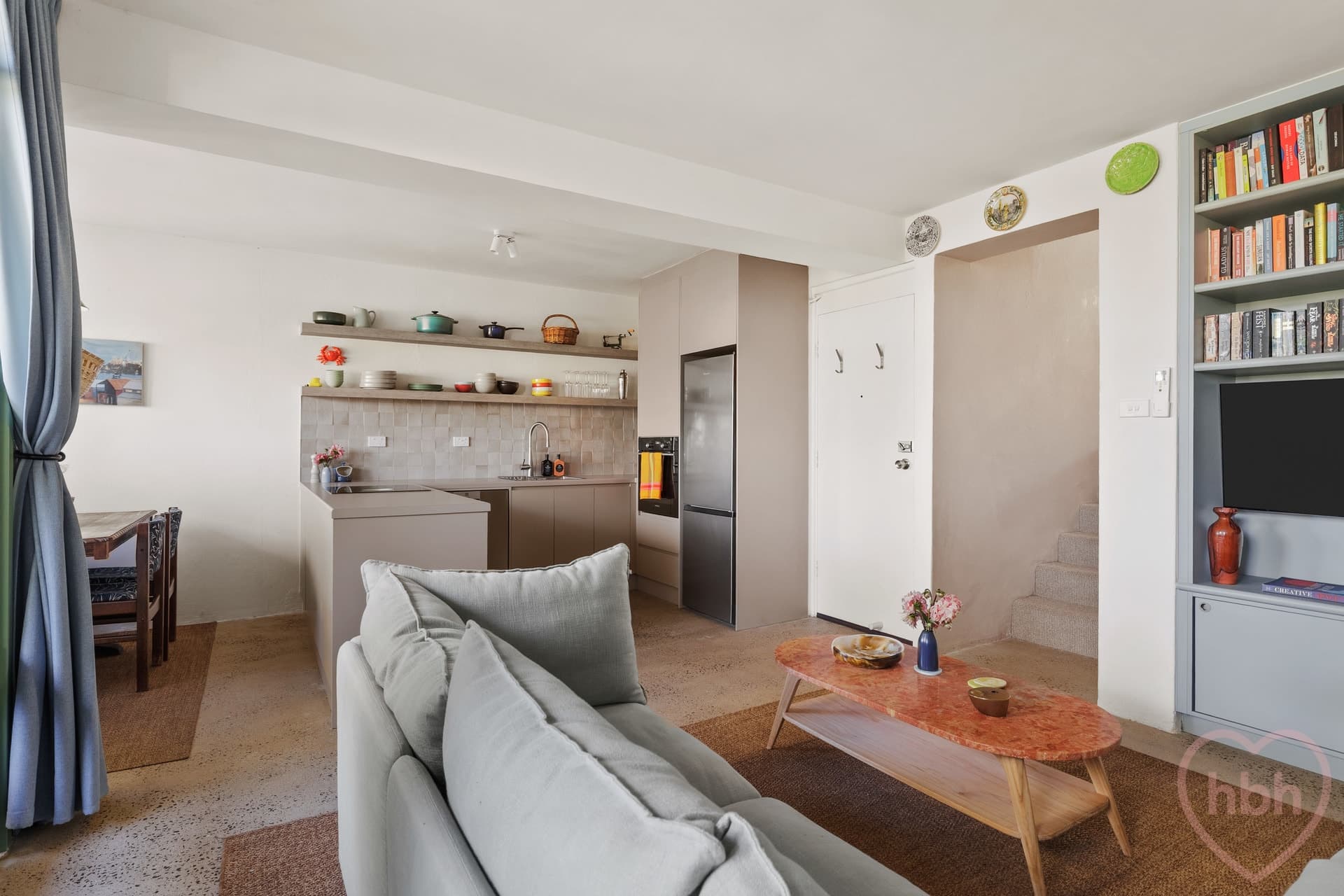 10/8 Edmondson Street, Campbell - Image 1