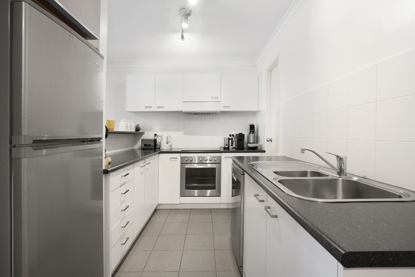27/43-51 Giles Street, Kingston ACT 2604, Kingston - Thumbnail 3