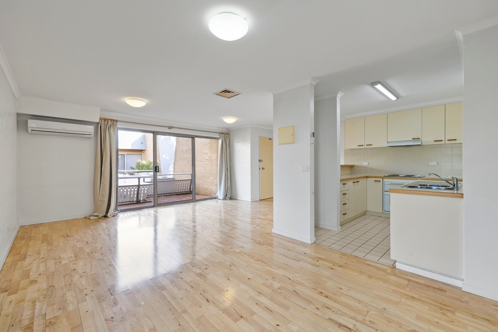 23A/43-51 Giles Street, Kingston ACT 2604, Kingston - Thumbnail 4