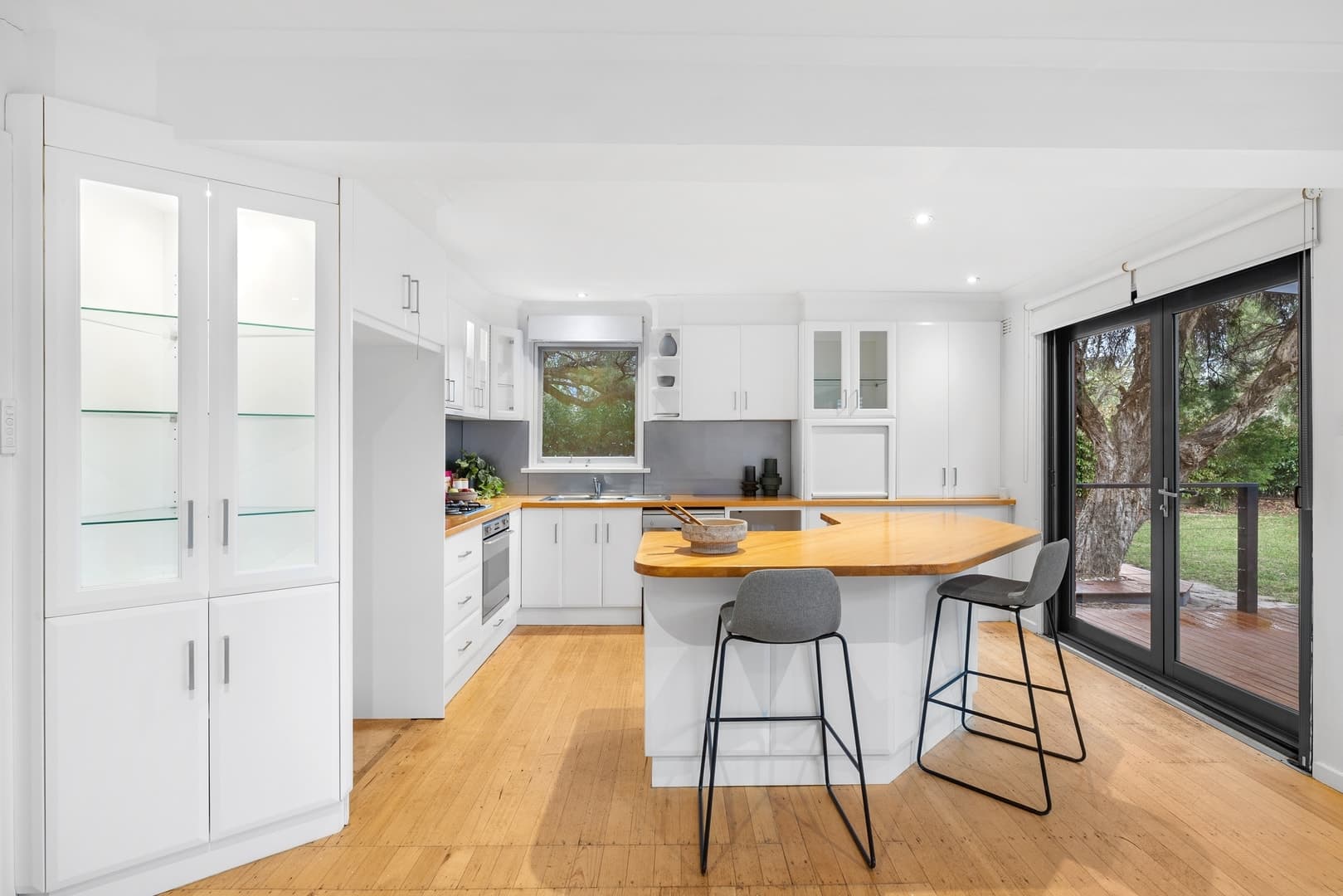 75 Carroll Street, Hughes ACT 2605, Hughes - Thumbnail 2