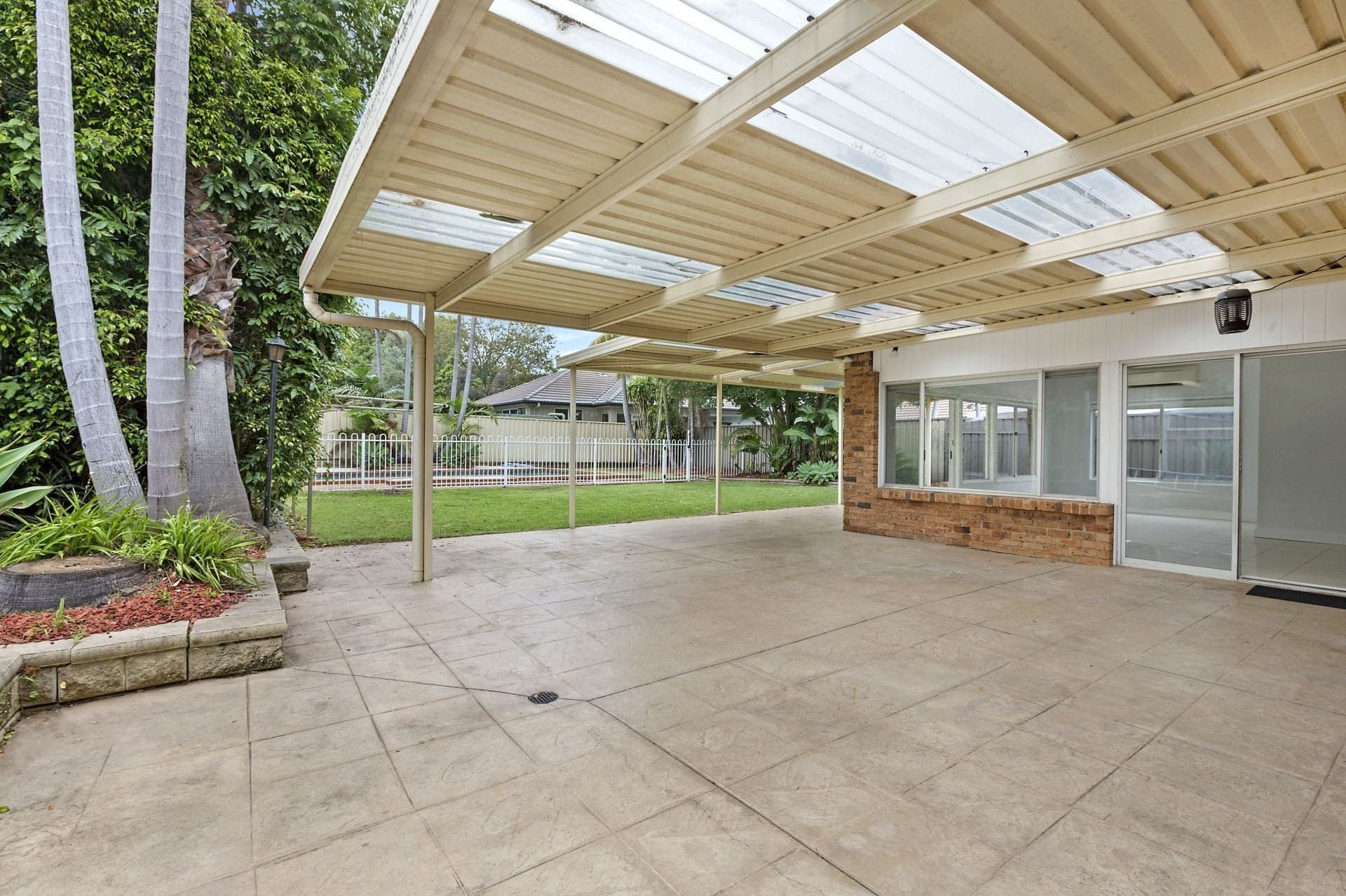 42 Caringbah Road Woolooware NSW, Woolooware - Thumbnail 2