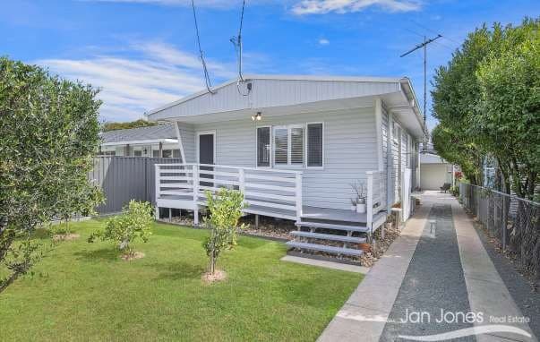 95 Dover Road, Redcliffe - Image 1