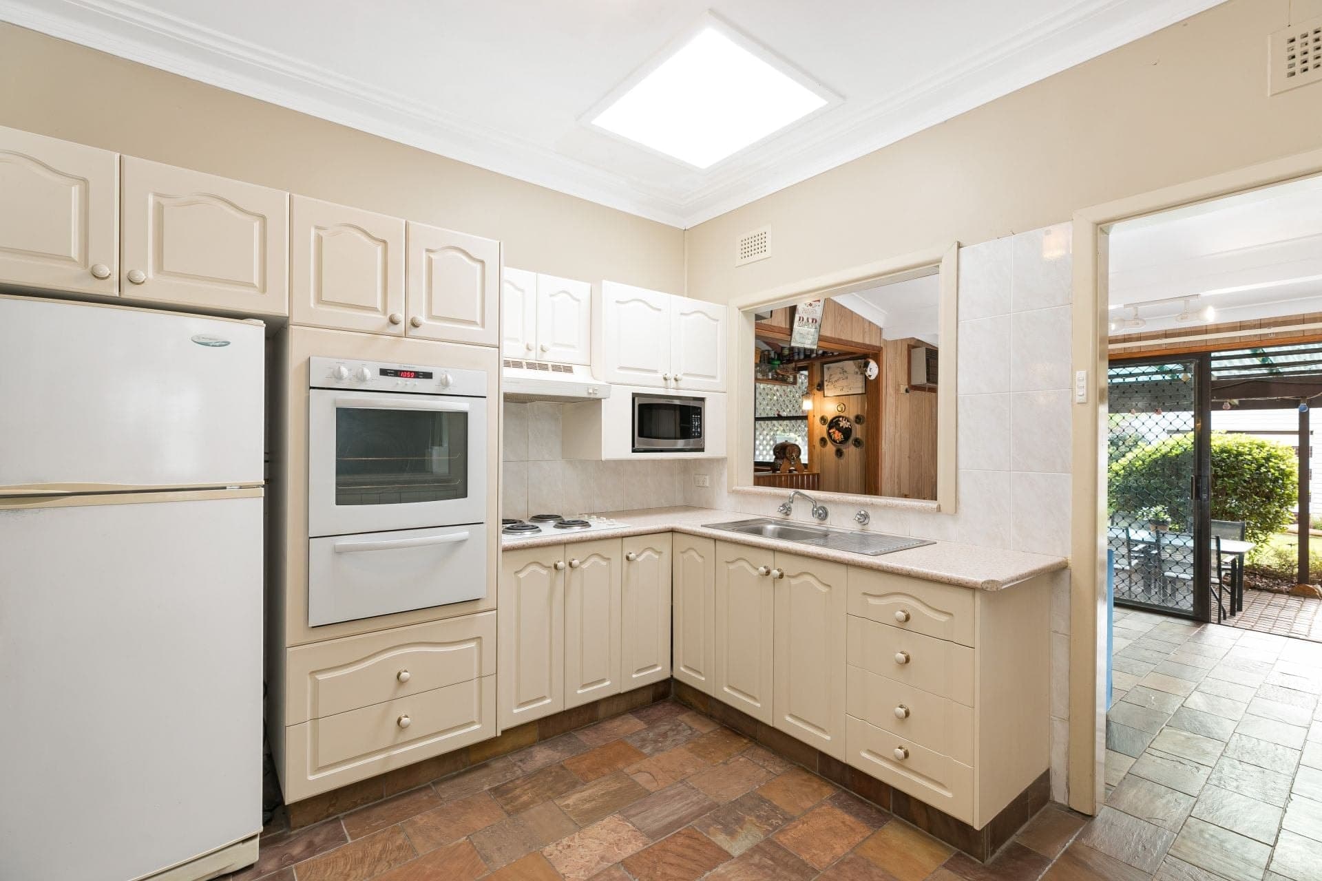 61 Castelnau Street Caringbah South NSW, Caringbah South - Thumbnail 4