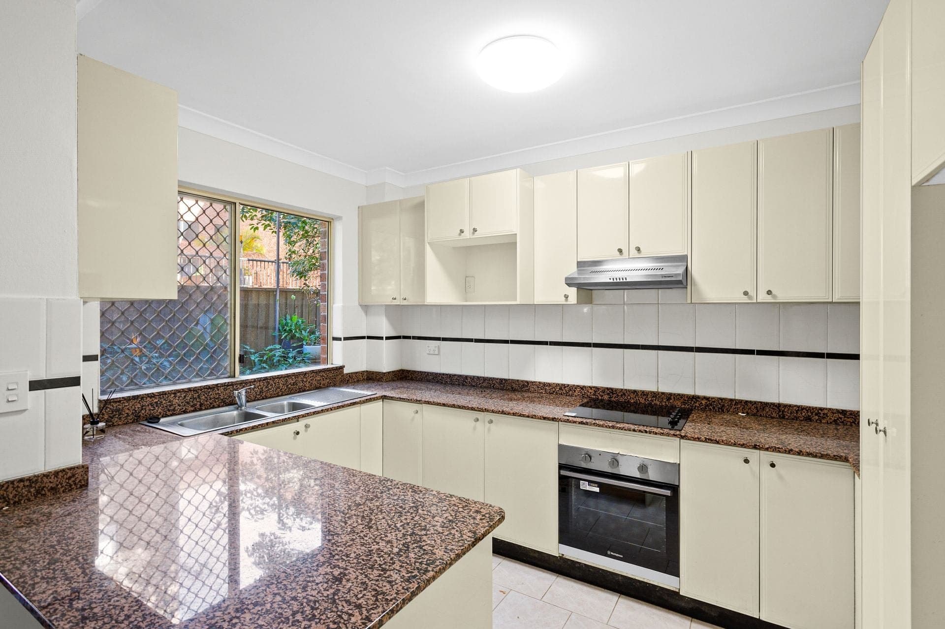24/194-198 Willarong Road Caringbah NSW, Caringbah - Thumbnail 2