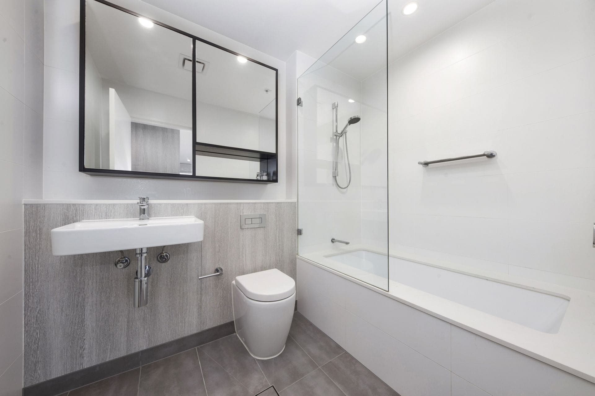403/4 Foreshore Boulevard Woolooware NSW, Woolooware - Thumbnail 5