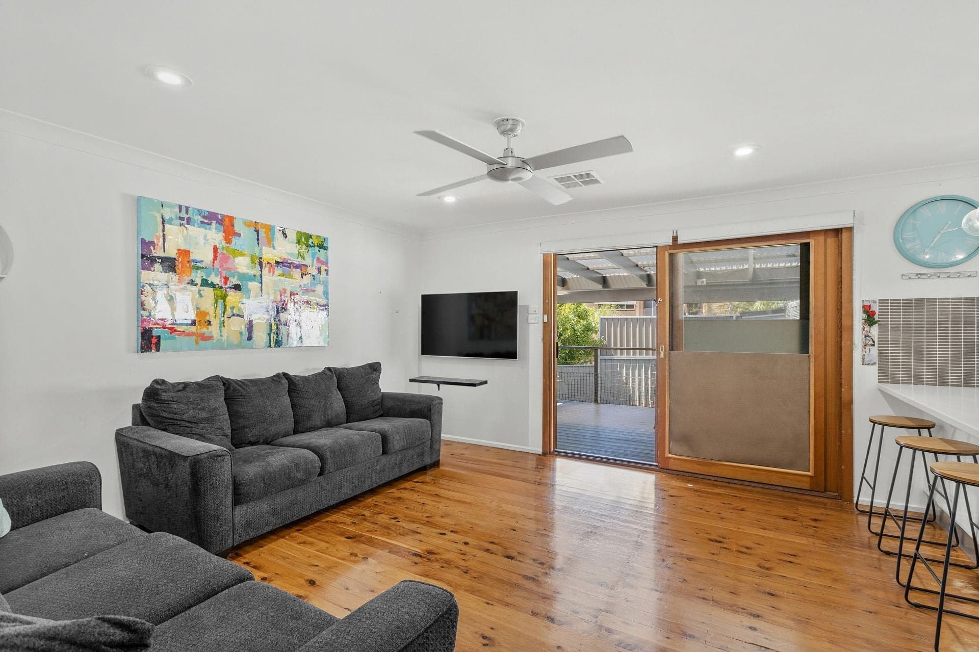 4 Todd Place Illawong NSW, Illawong - Thumbnail 5