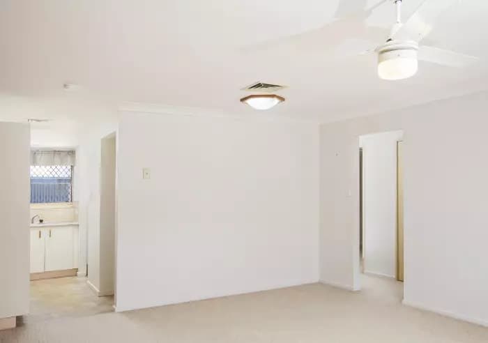 Unit 5, Woody Point - Thumbnail 5