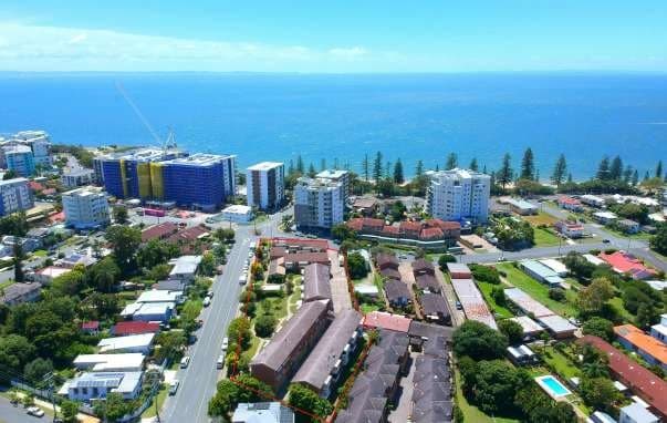Unit 10, Redcliffe - Image 1