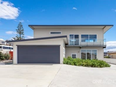 7 Seaside Crescent, Penguin, Penguin - Thumbnail 2