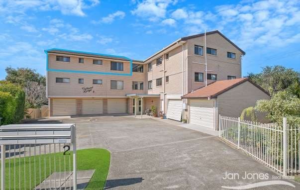 7, Redcliffe - Image 1