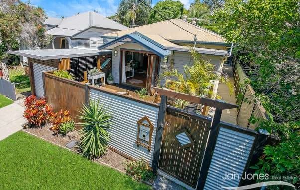 121 Clayton St, Sandgate - Image 1