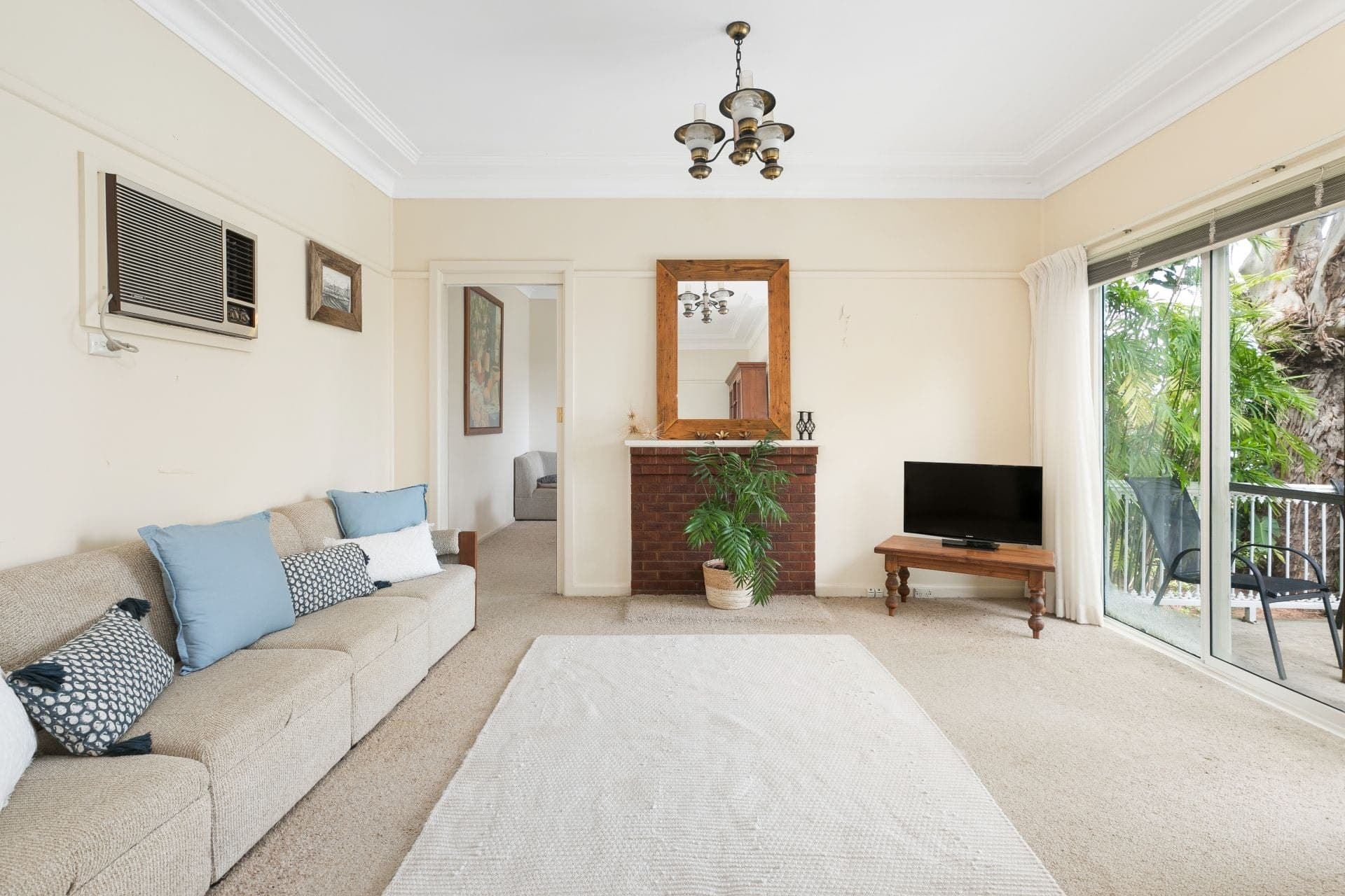 14 Loraine Avenue Caringbah South NSW, Caringbah South - Thumbnail 2