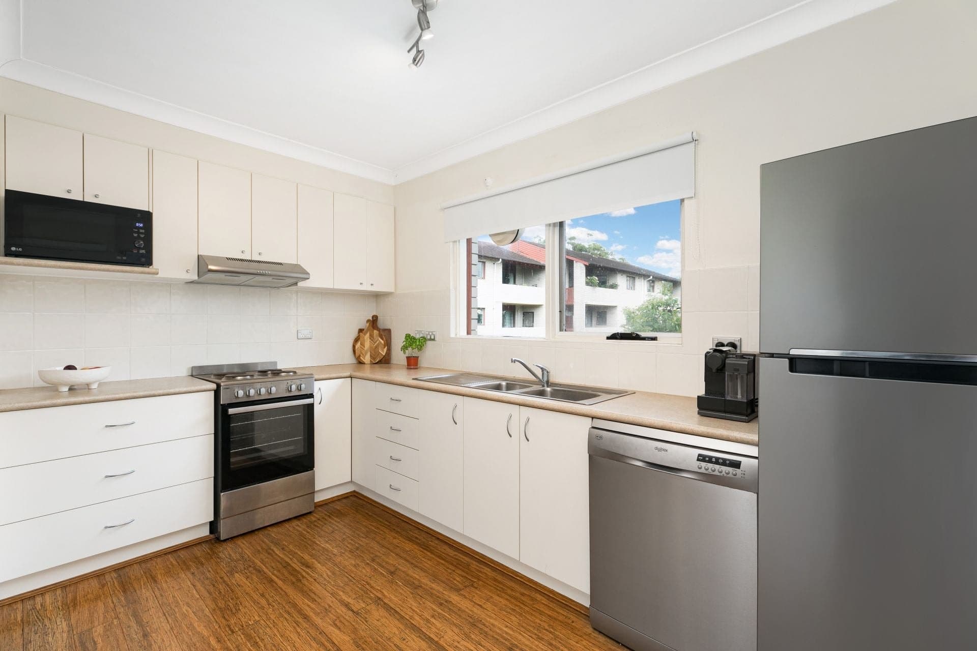 29/55-61 President Avenue Caringbah NSW, Caringbah - Thumbnail 2