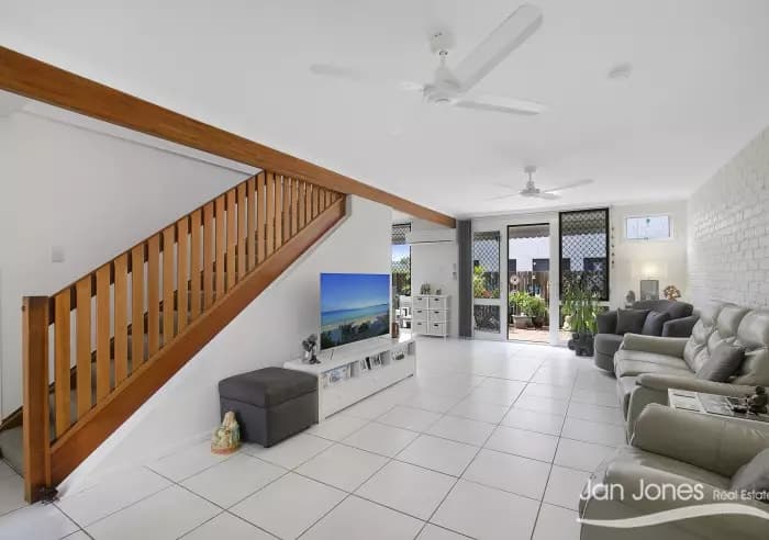Unit 2/4 Griffith Rd, Scarborough - Thumbnail 6
