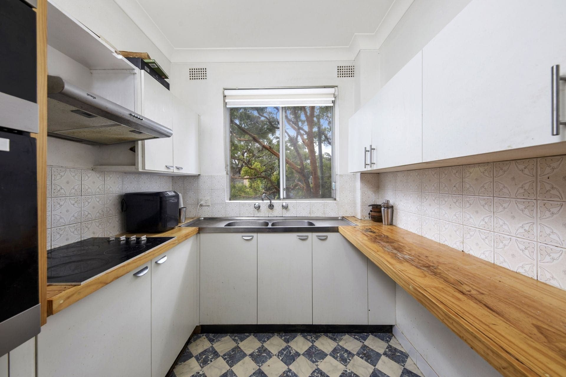 3/2-4 Curtis Street Caringbah NSW, Caringbah - Thumbnail 2