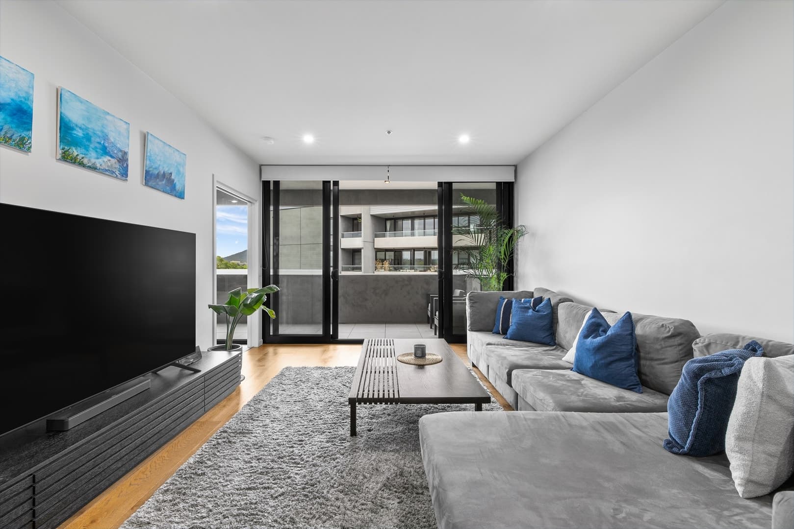 432/34 Eyre Street, Kingston ACT 2604, Kingston - Thumbnail 2