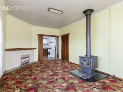 12 McArthur Street, WYNYARD, Wynyard - Thumbnail 3