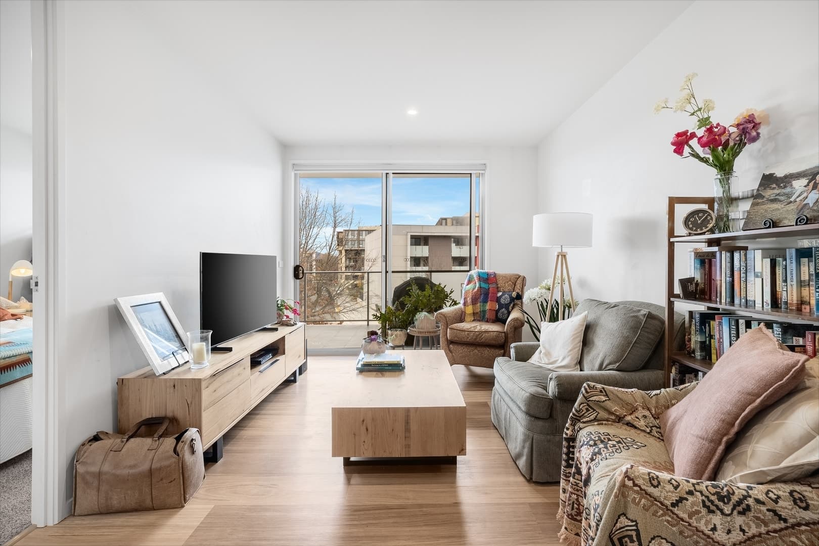24/76 Leichhardt Street, Griffith ACT 2603, Griffith - Image 1