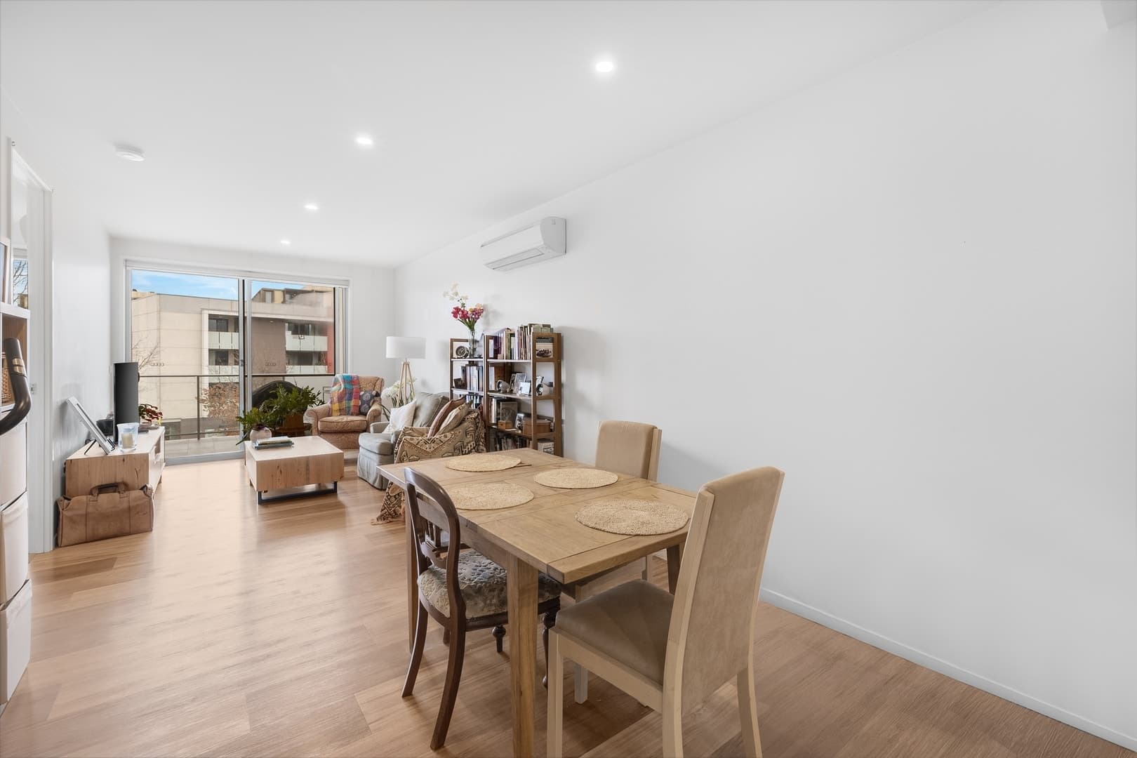 24/76 Leichhardt Street, Griffith ACT 2603, Griffith - Thumbnail 2