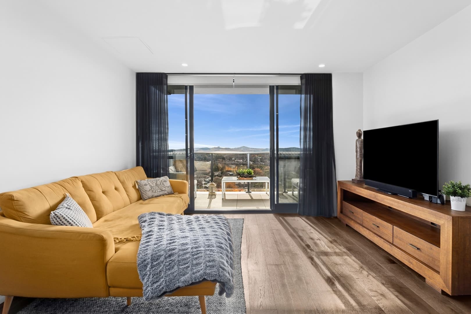 129/11 Irving Street, Phillip ACT 2606, Phillip - Thumbnail 2