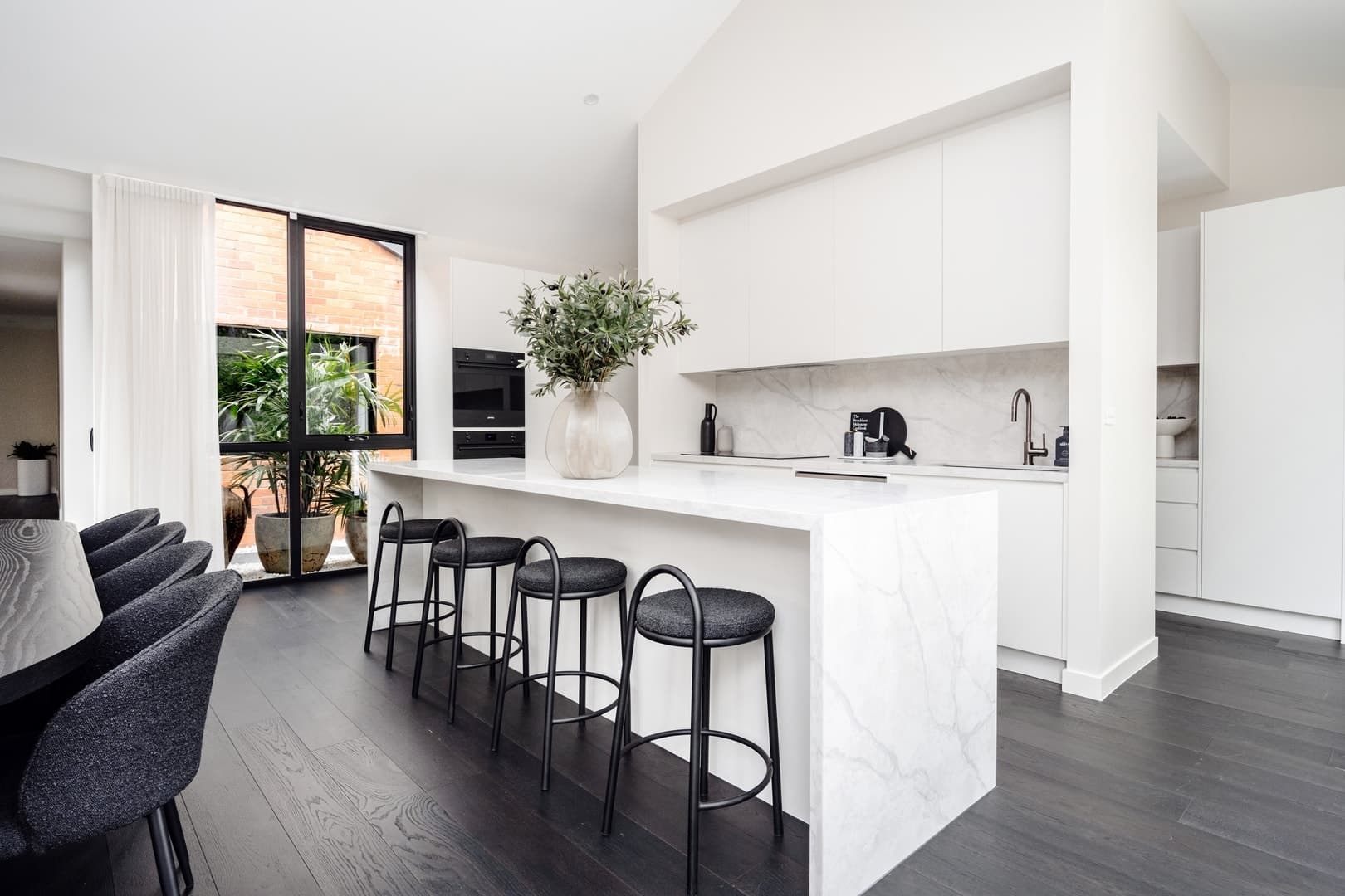 14 Mcintyre Street, NARRABUNDAH ACT 2604, Narrabundah - Thumbnail 5