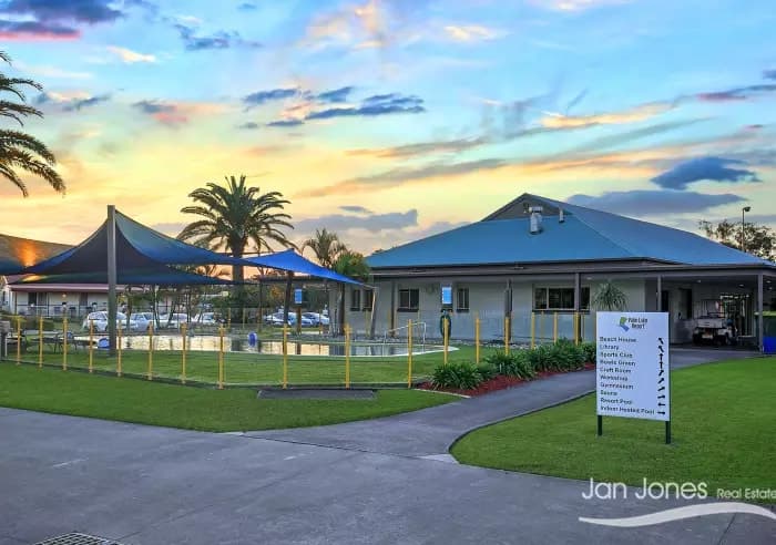 Villa 14, Deception Bay - Thumbnail 3