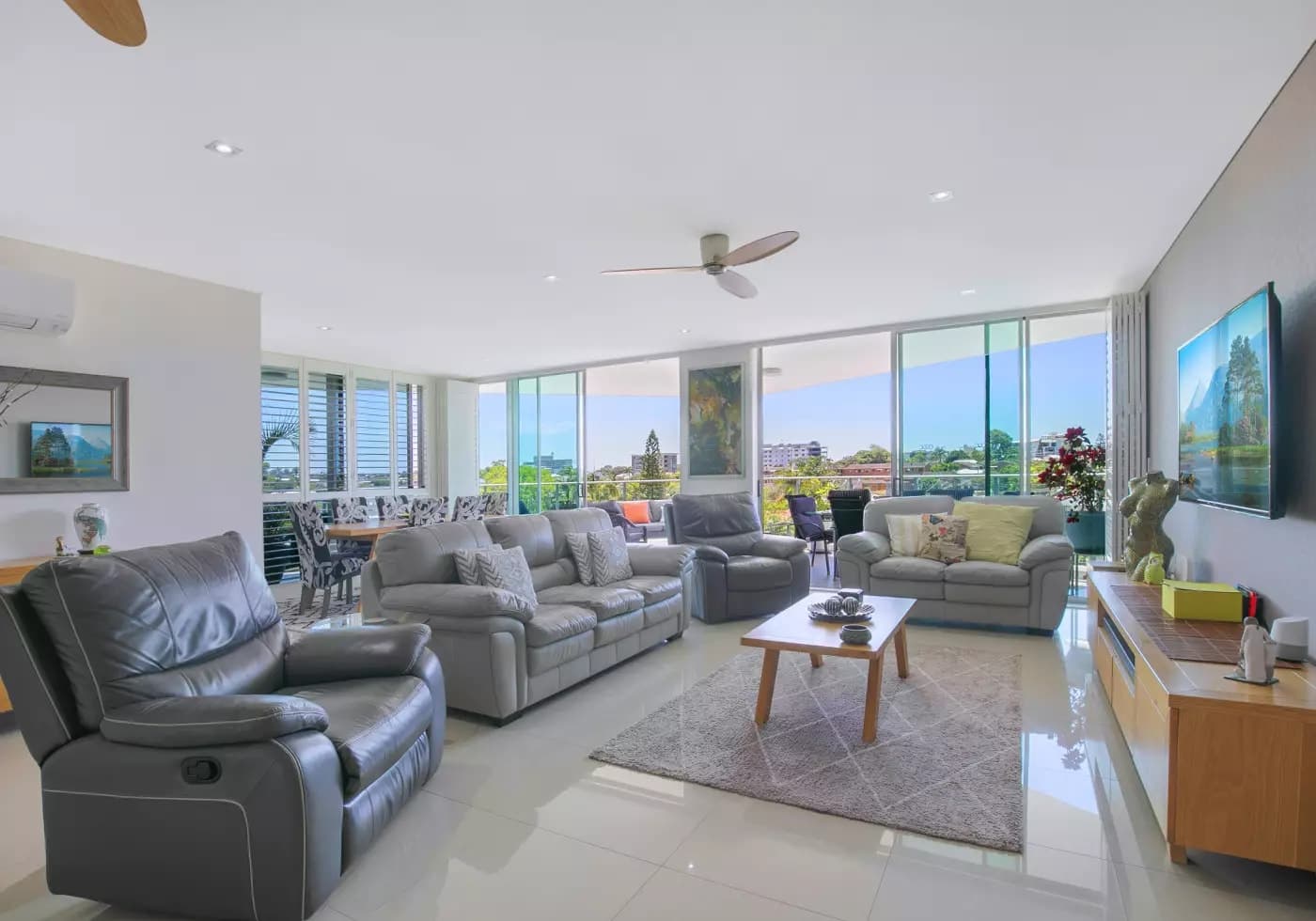 47, 17 Marine Parade, Redcliffe, Redcliffe - Thumbnail 2