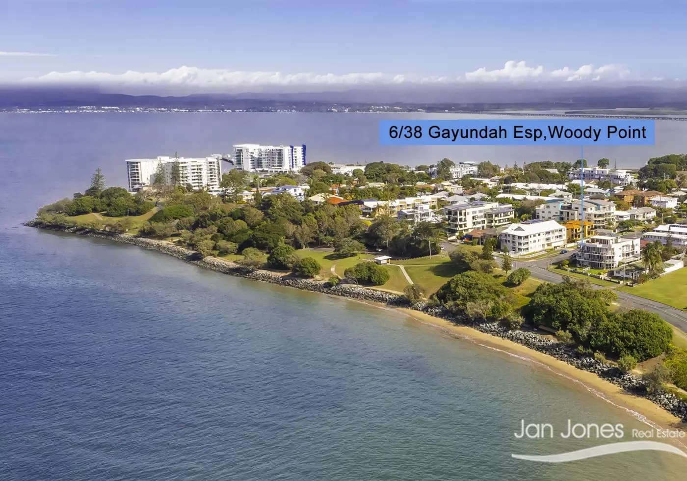 Unit 6, Woody Point - Thumbnail 2