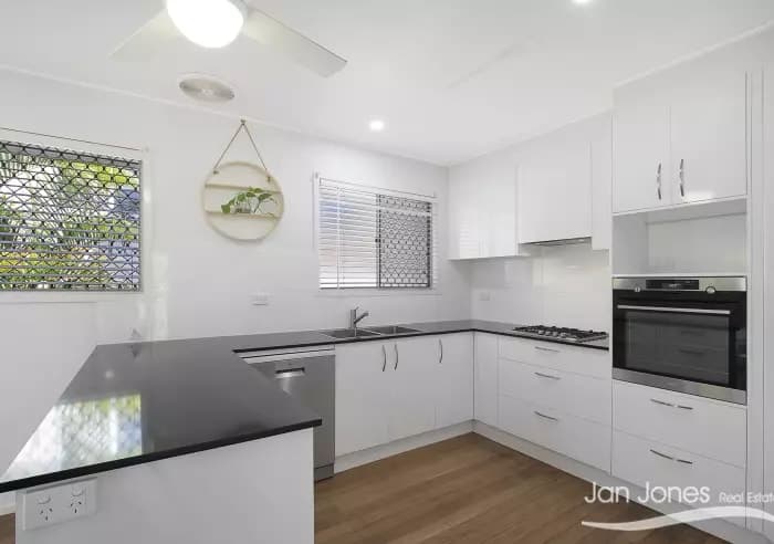 7 Mavor Street, Clontarf, Clontarf - Thumbnail 5