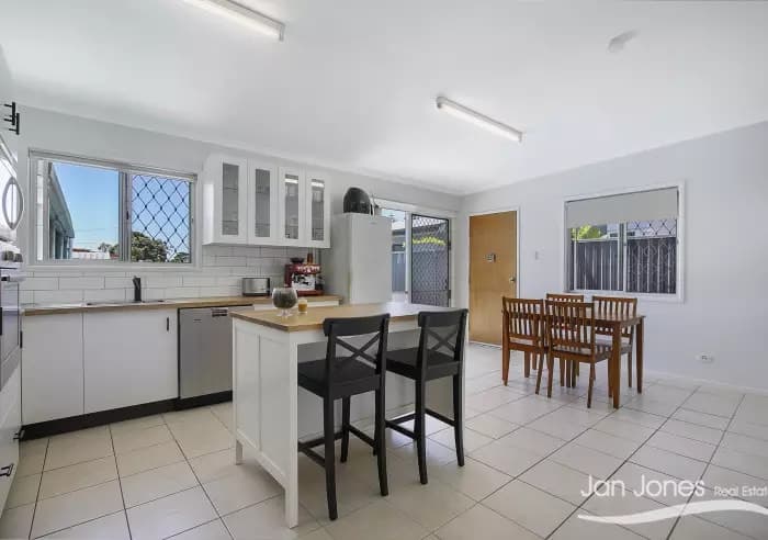 278 Victoria Avenue, Redcliffe, Redcliffe - Thumbnail 4