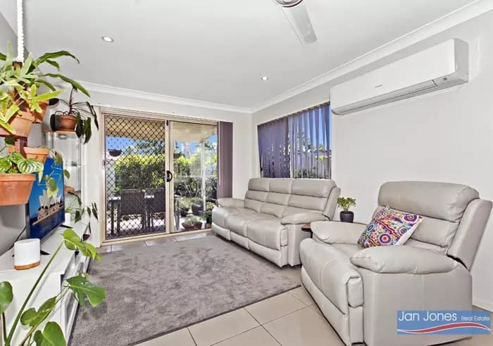 2 Waterlilly Court, Rothwell, Rothwell - Thumbnail 5