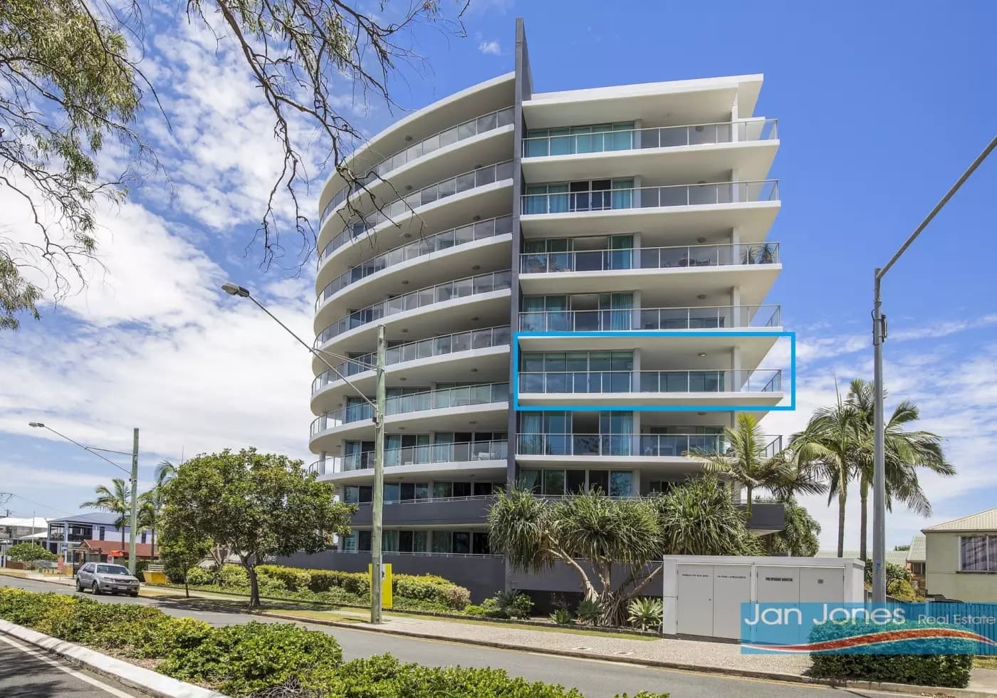 14, 17 Marine Parade, Redcliffe, Redcliffe - Thumbnail 2