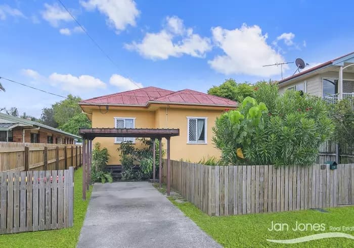 37 Tilley Street, Redcliffe, Redcliffe - Thumbnail 3
