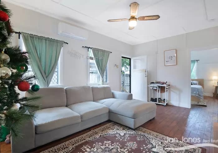 37 Tilley Street, Redcliffe, Redcliffe - Thumbnail 4